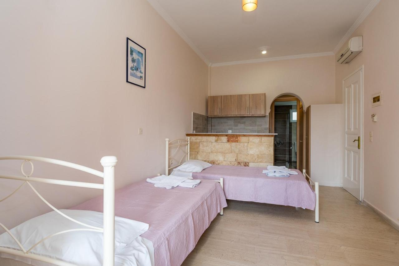 Pythari Apartments Лаганас Екстериор снимка