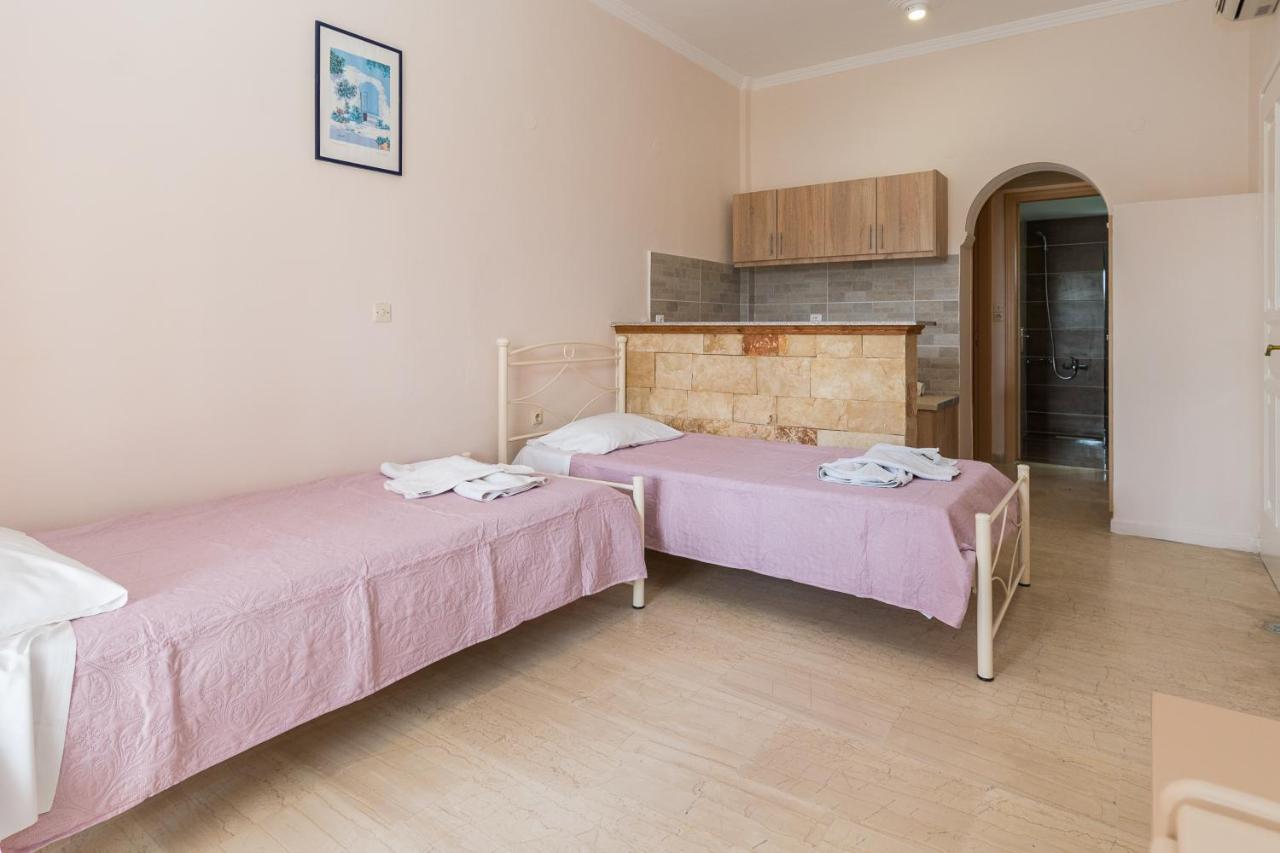 Pythari Apartments Лаганас Екстериор снимка