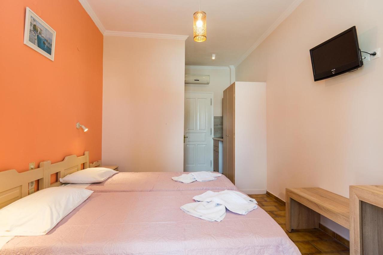 Pythari Apartments Лаганас Екстериор снимка